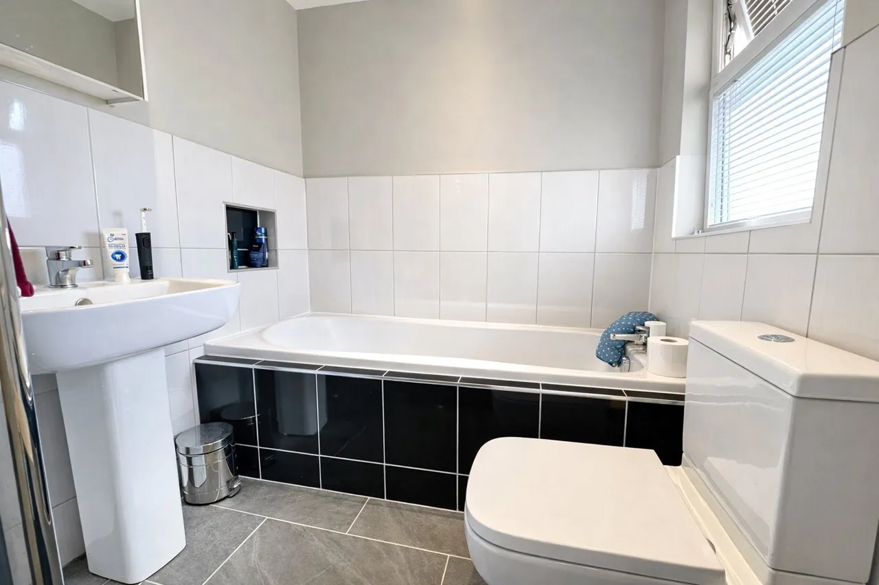 Coombes Street, STOCKPORT, Cheshire, SK2, photo 10