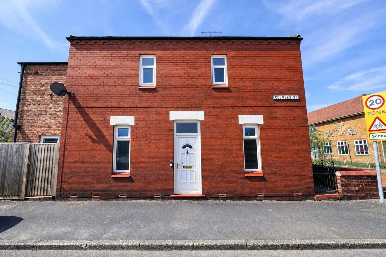 2 bed house for sale — Coombes Street, STOCKPORT, Cheshire, SK2