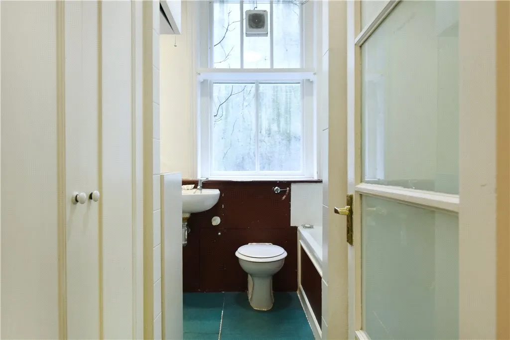 For sale in Riding House Street, London, W1W, photo 9
