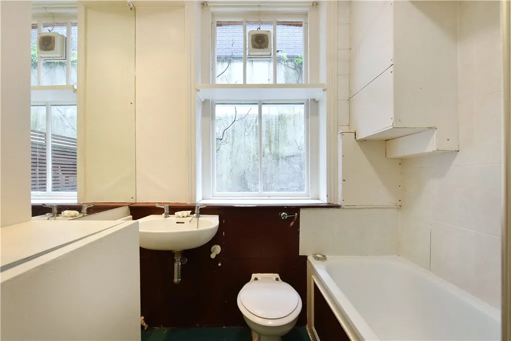 For sale in Riding House Street, London, W1W, photo 16