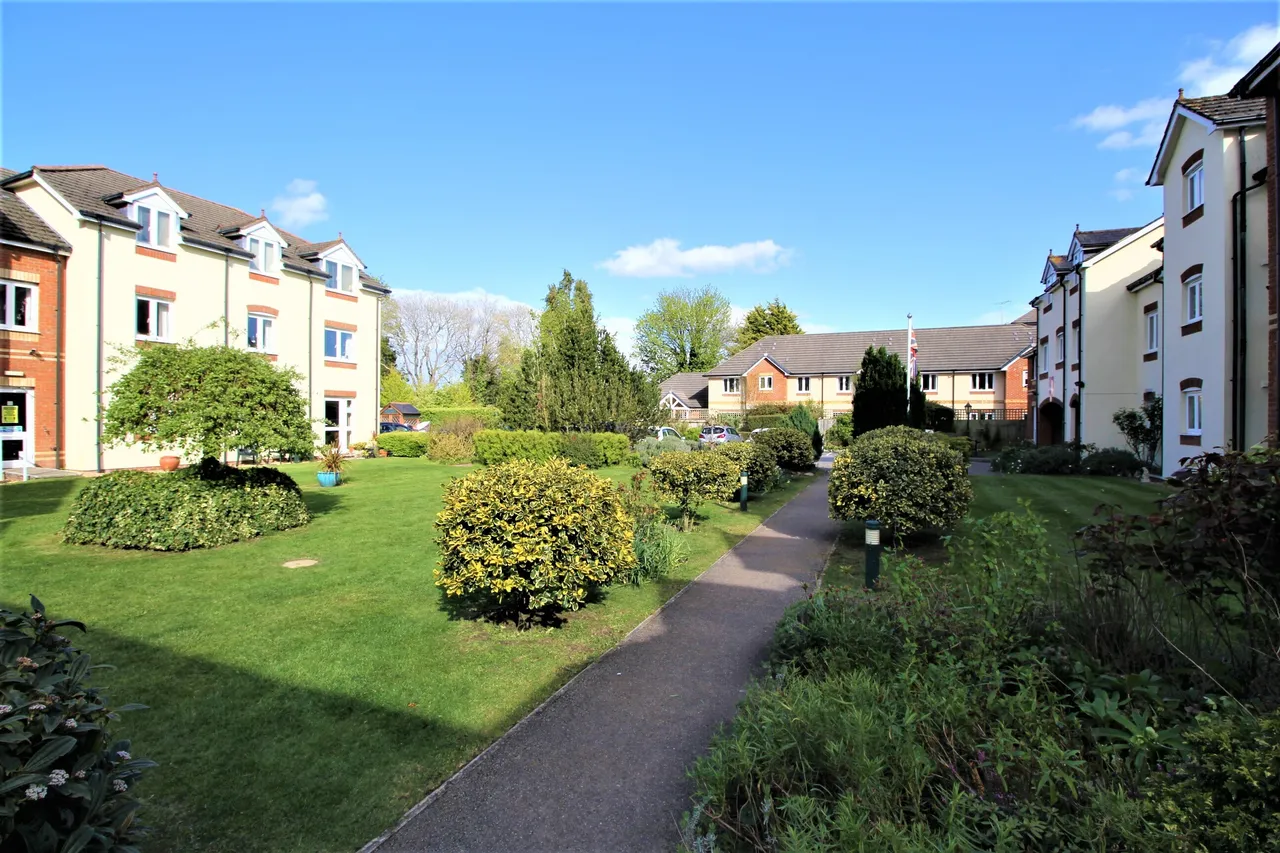 Ackender Road, Alton, GU34, photo 3