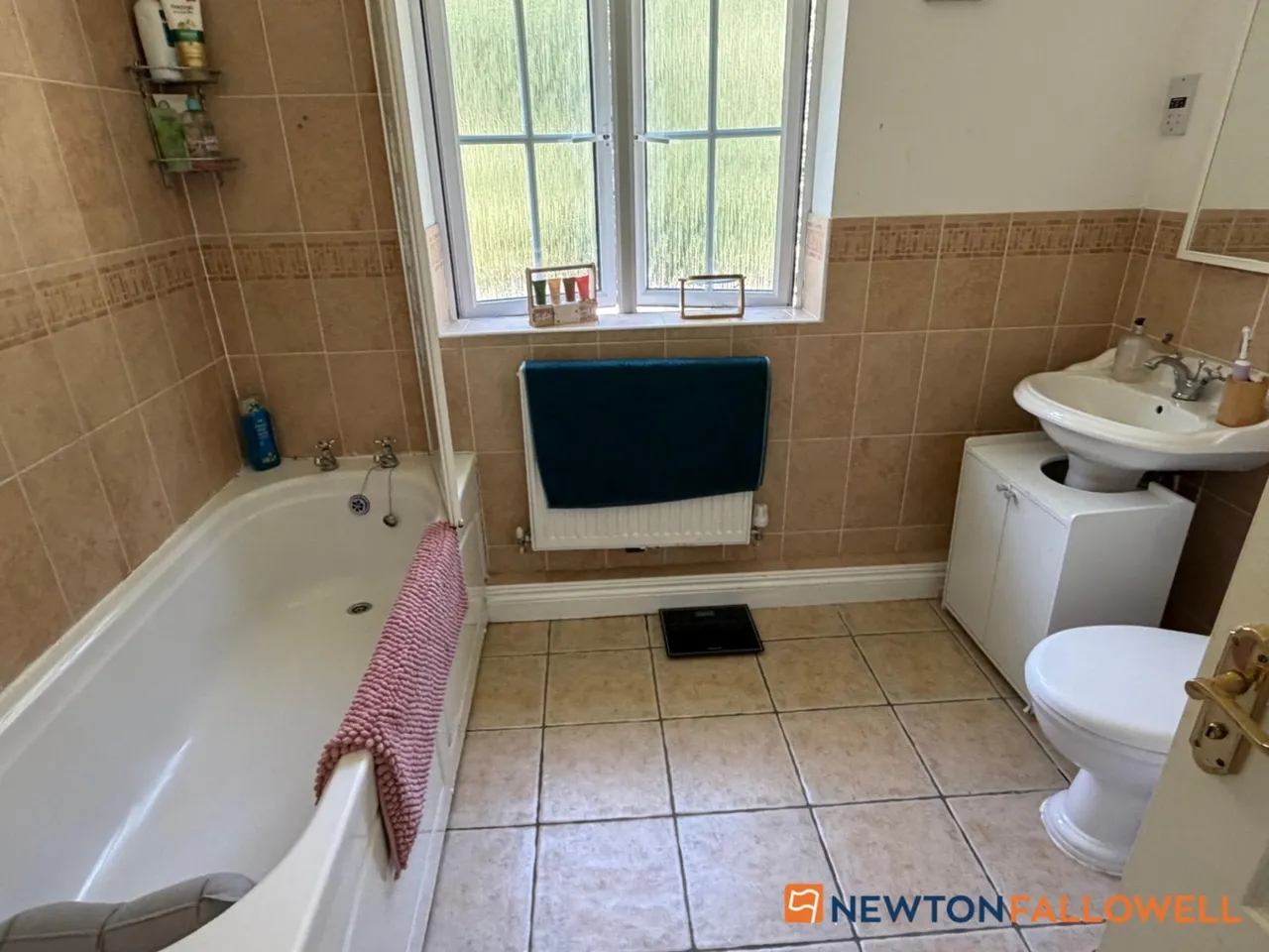 Bryans Close, Coddington, NG24, photo 14