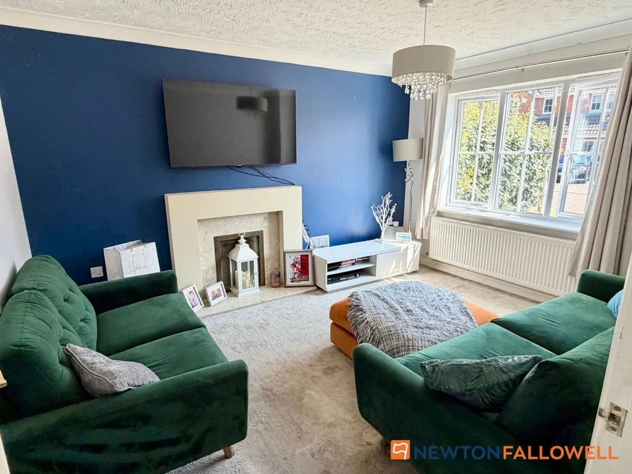 Bryans Close, Coddington, NG24, photo 2