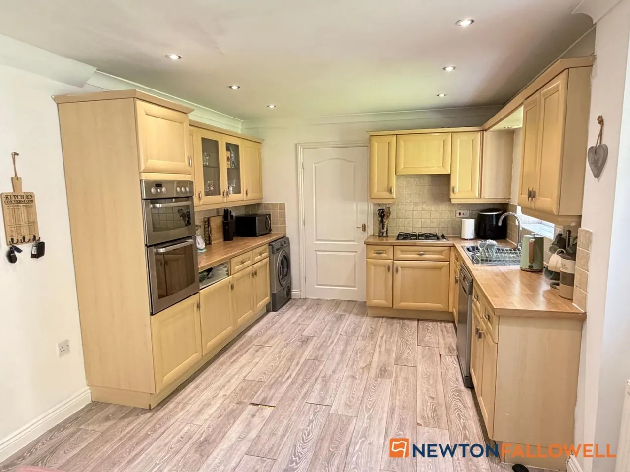 Bryans Close, Coddington, NG24, photo 4