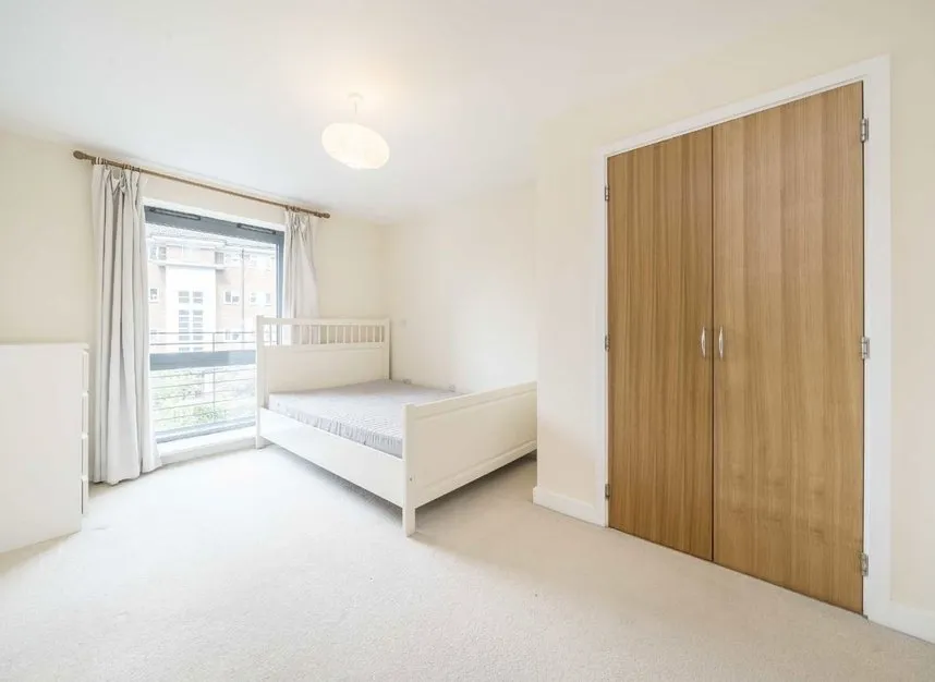Uxbridge Road, Ealing, W13, photo 4