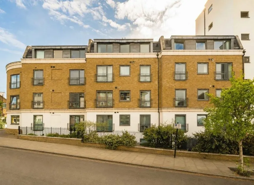 2 bed flat for sale — Uxbridge Road, Ealing, W13