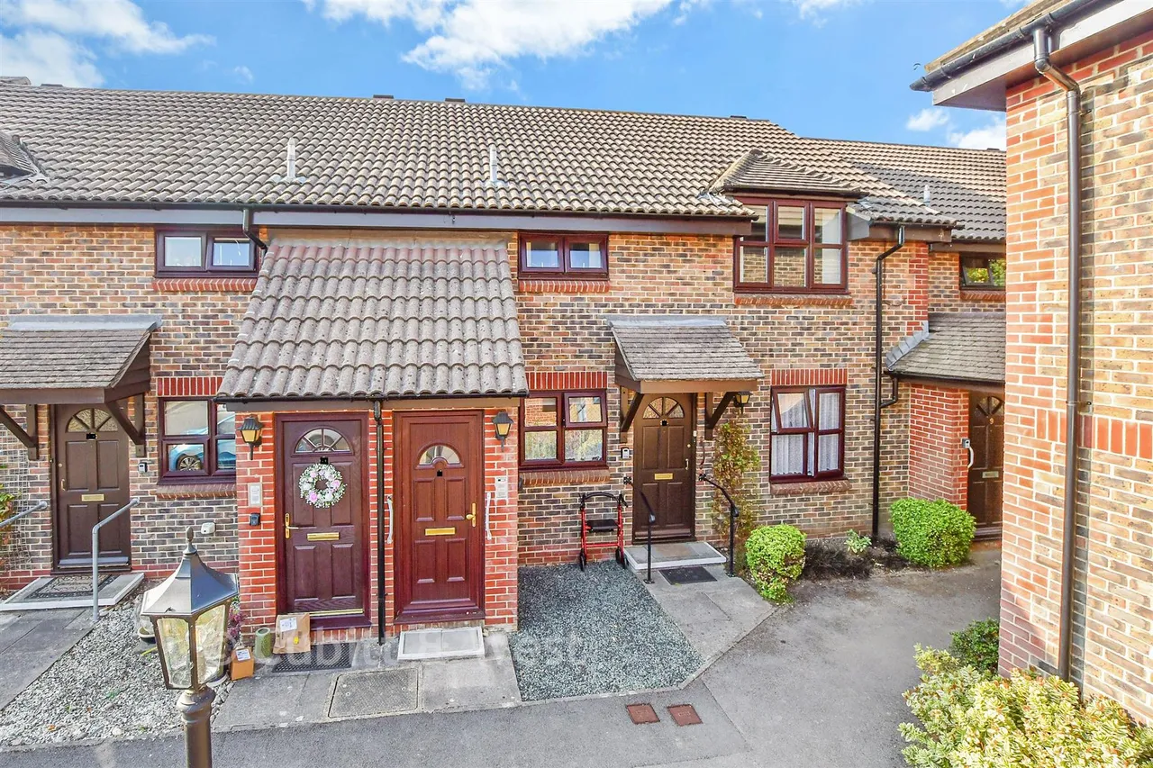 1 bed flat for sale, Stein Road, Emsworth, PO10