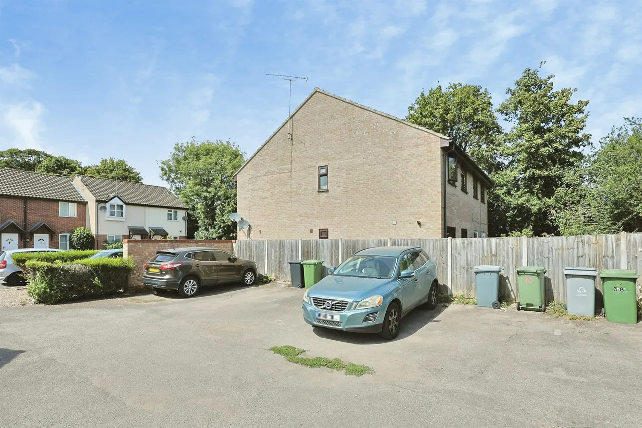 Priors Drive, Norwich, photo 9