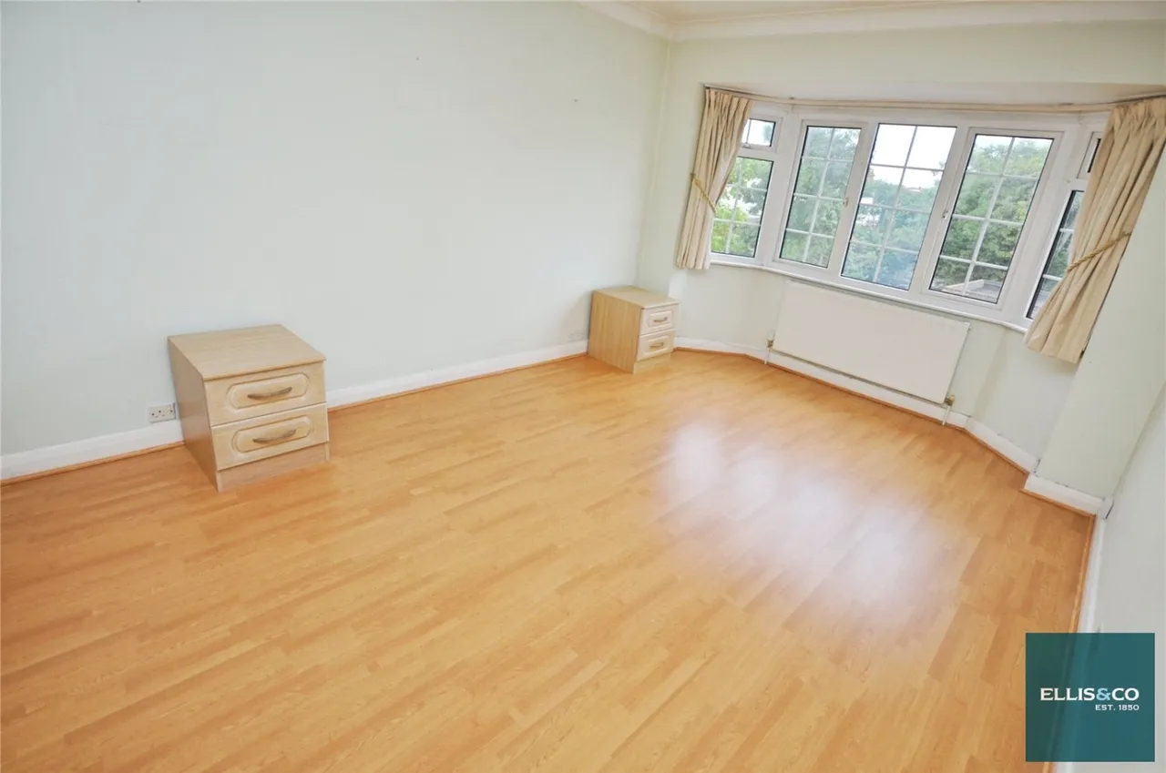 Park Avenue, Finchley, N3, photo 2