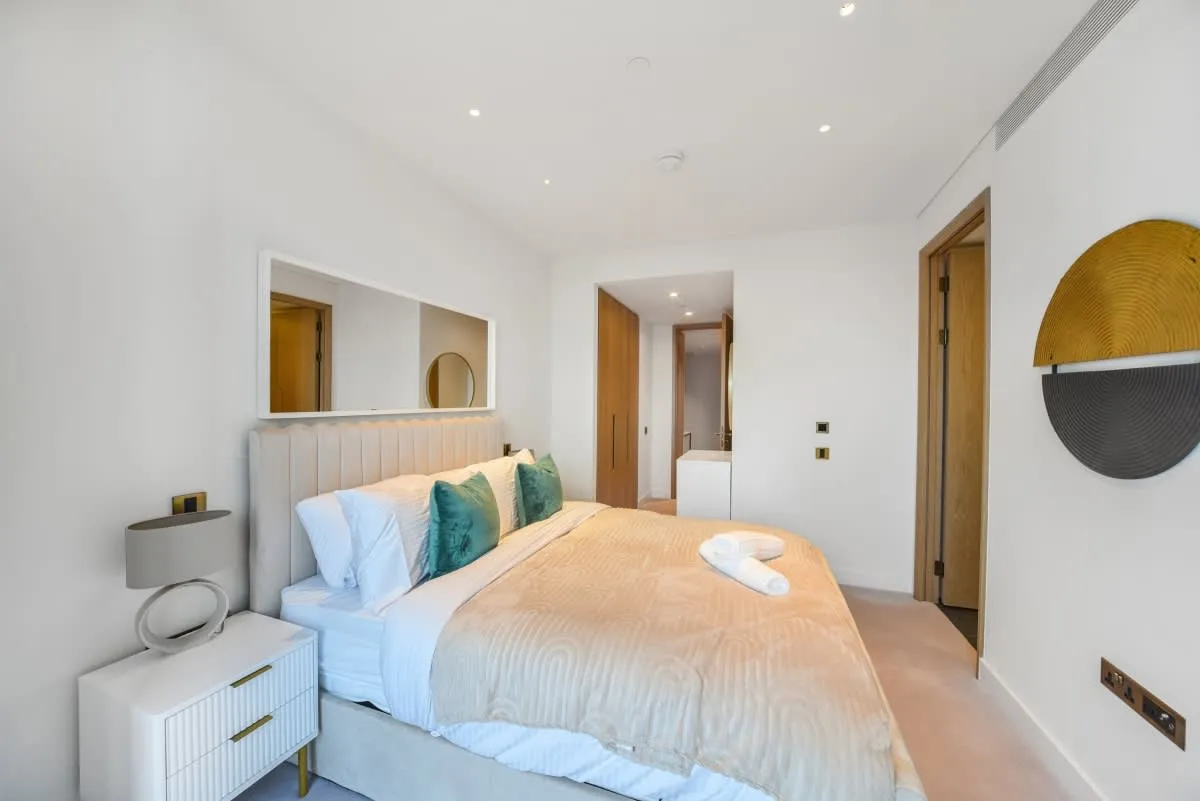 Nine Elms Lane, London, SW8, photo 7