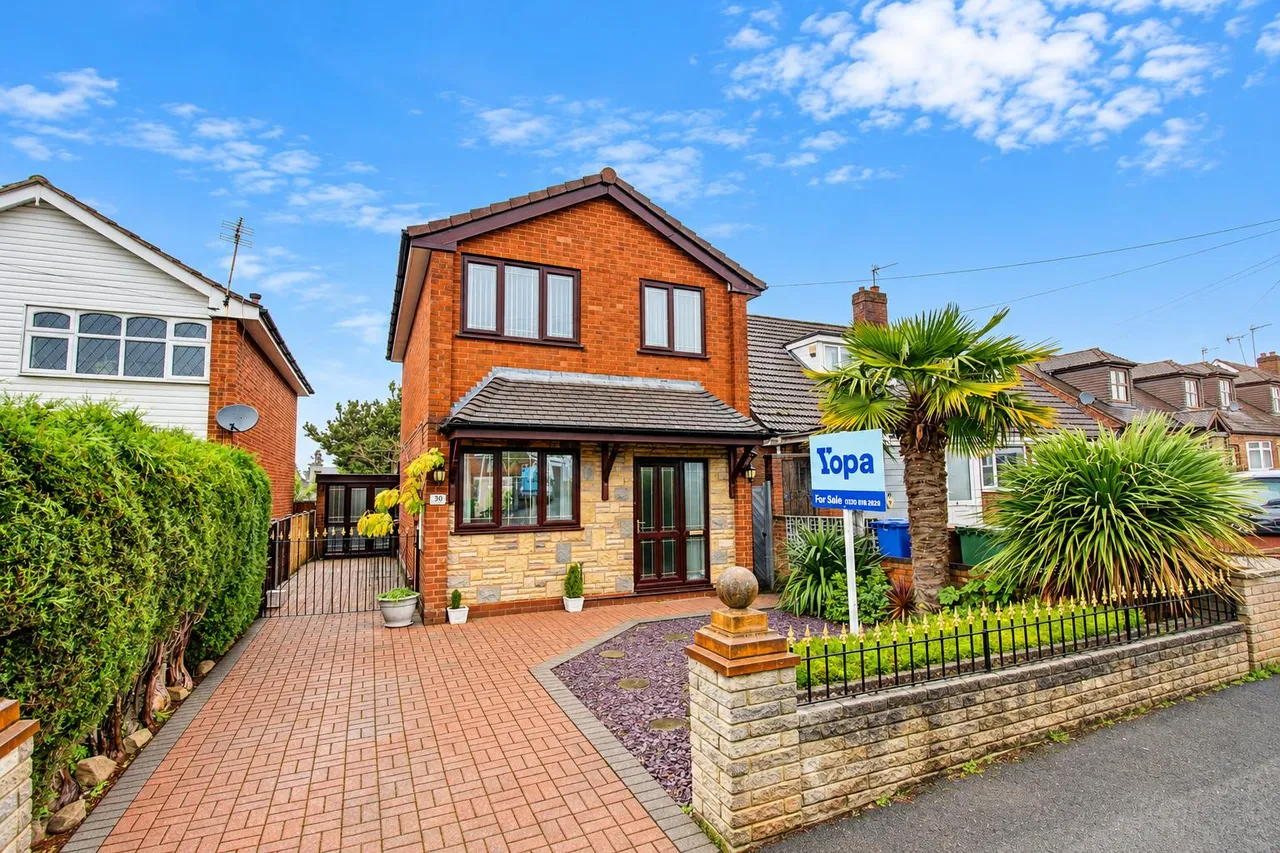 3 bed house for sale, Chapel Street, Cannock, WS11