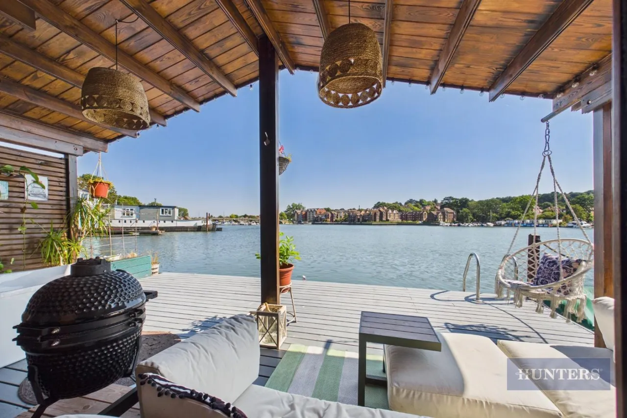 3 bed property for sale — Pettinger Gardens, Southampton