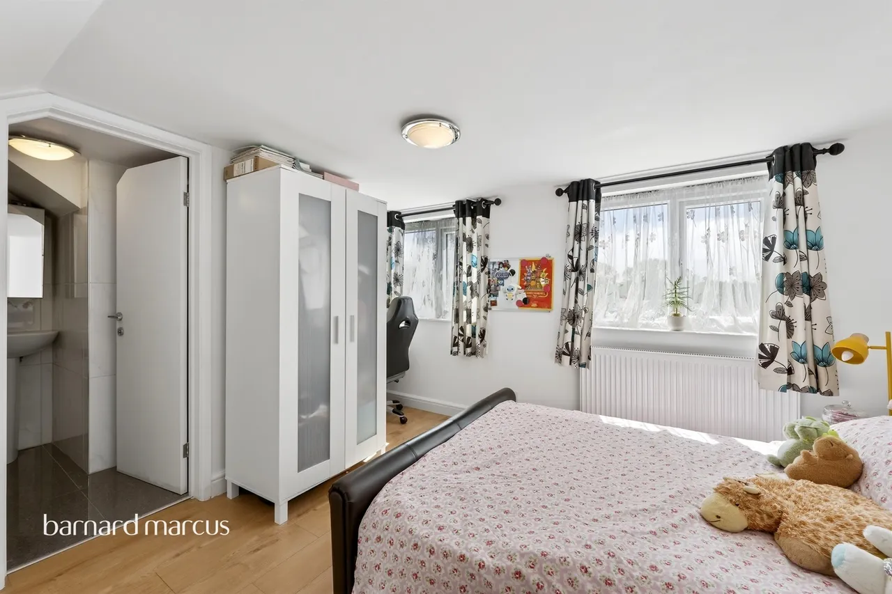 Hatch Gardens, Tadworth, KT20, photo 7