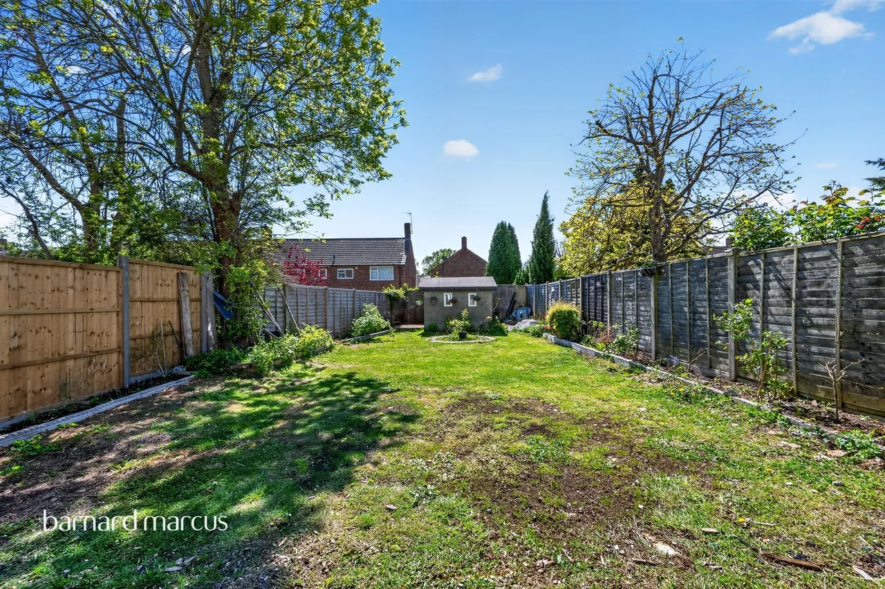 Hatch Gardens, Tadworth, KT20, photo 14