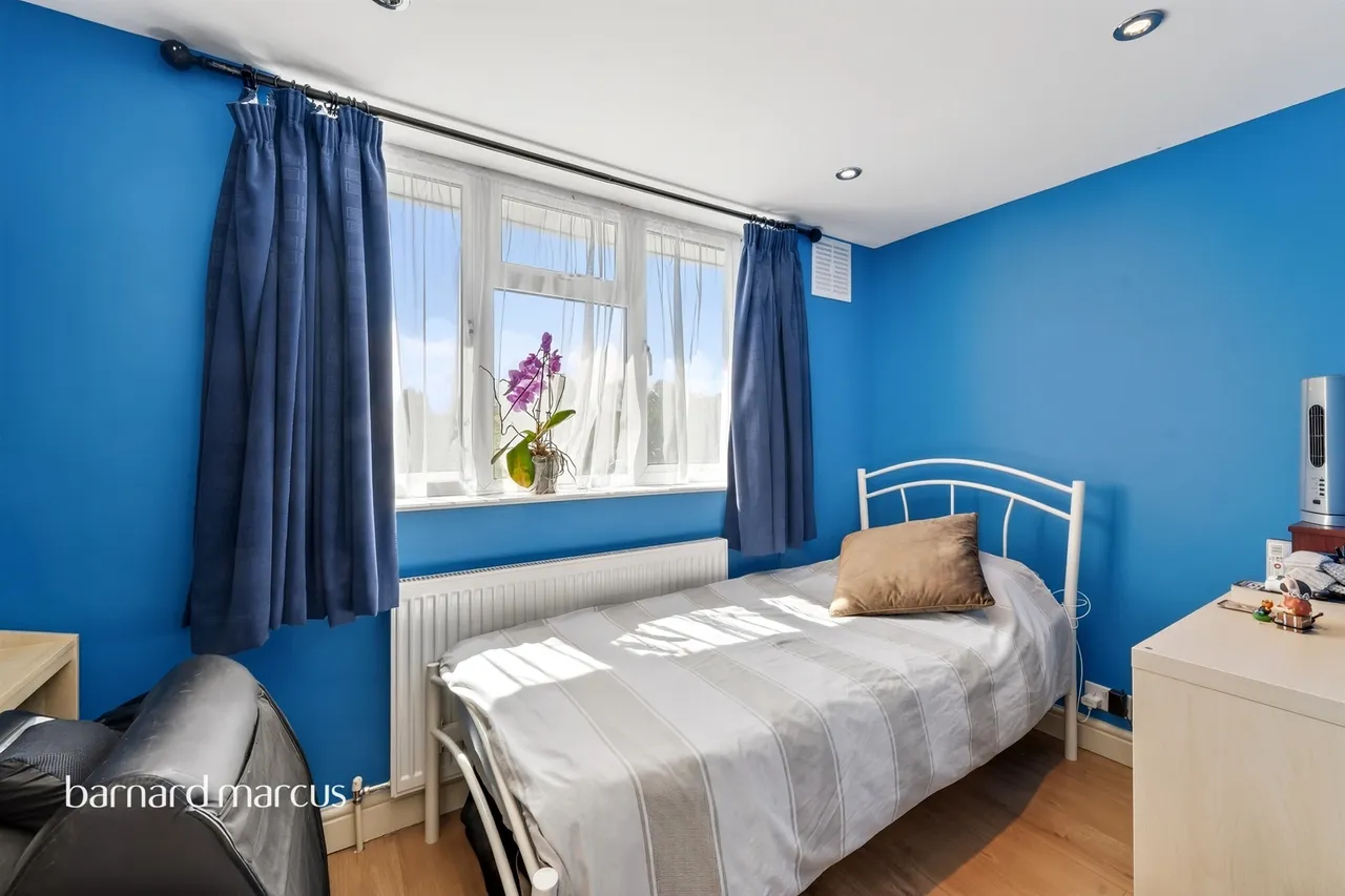 Hatch Gardens, Tadworth, KT20, photo 10