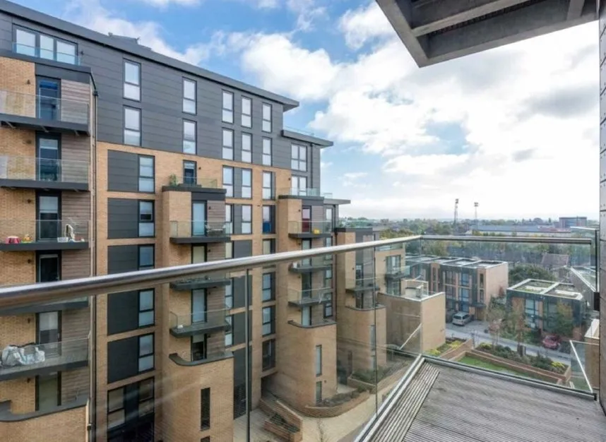 Baltic Avenue, Brentford, TW8, photo 7