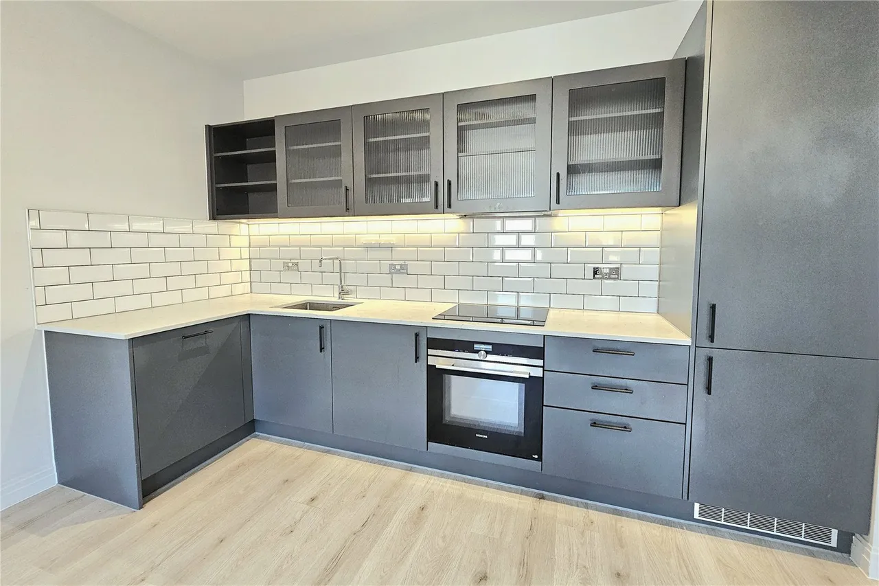 Ashwood House, 16-22 Pembroke Broadway, Camberley, Surrey, GU15 3FB, photo 4