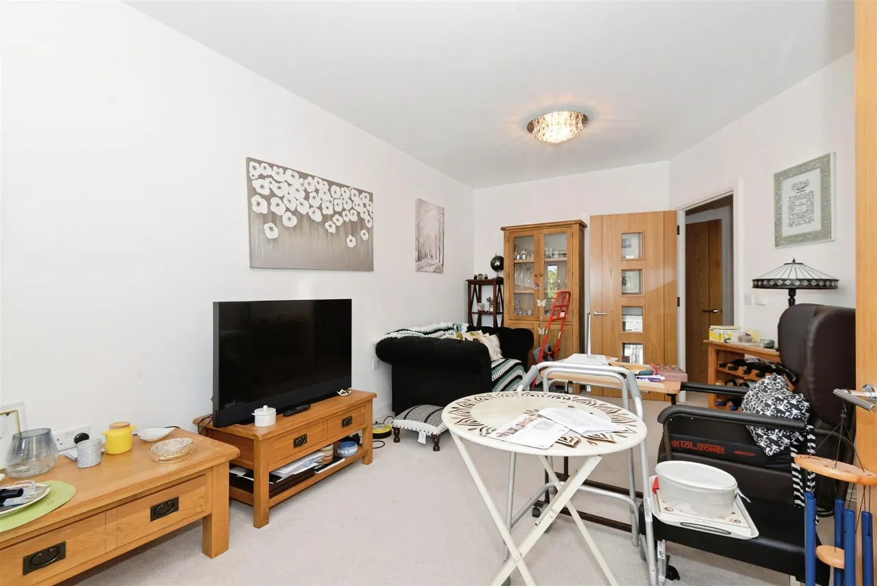Bridge Avenue, Maidenhead, SL6, photo 6
