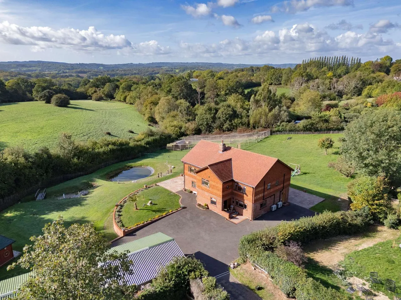 5 bed house for sale, Station Road, Hurst Green, TN19