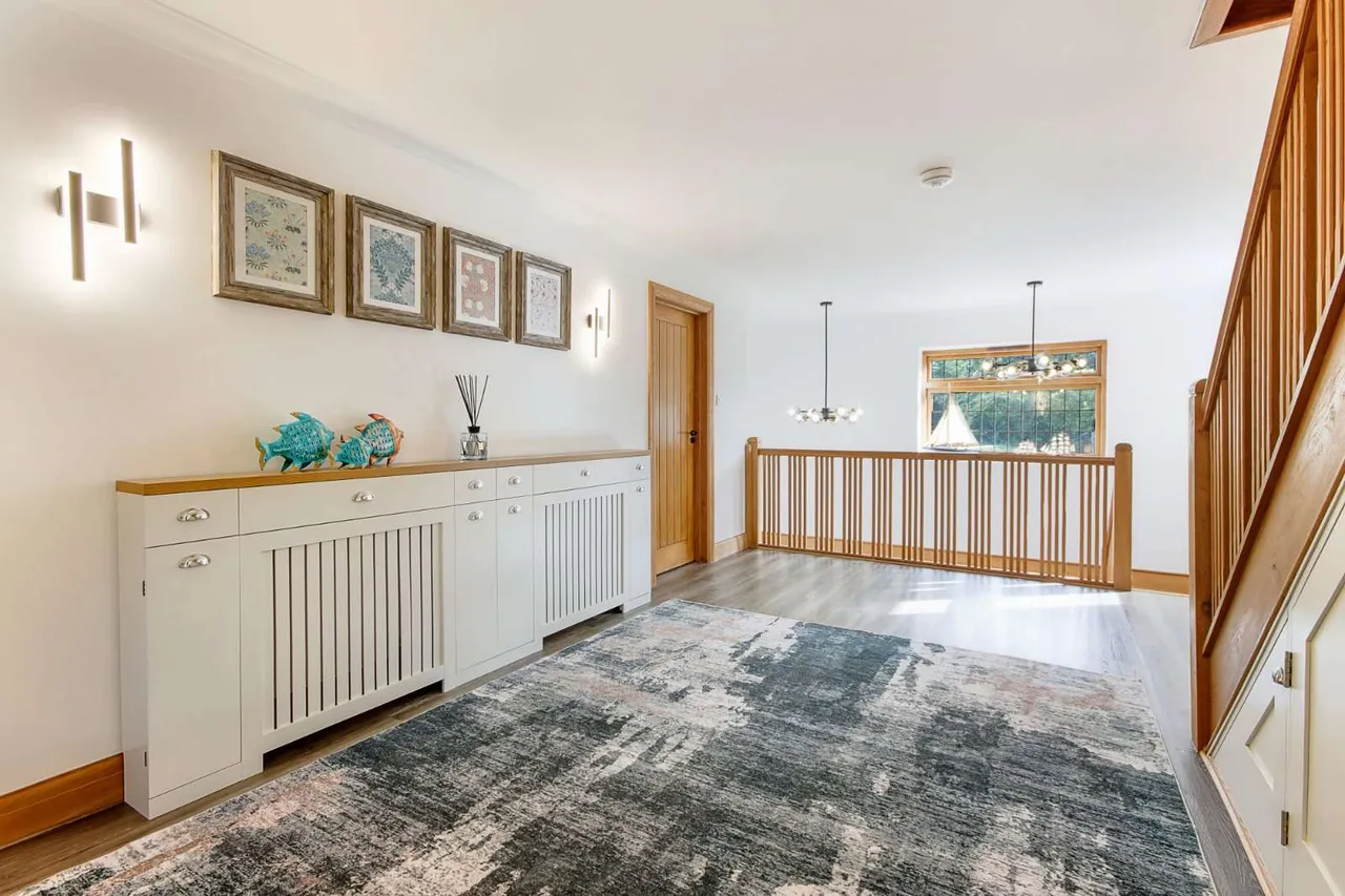 Station Road, Hurst Green, TN19, photo 10