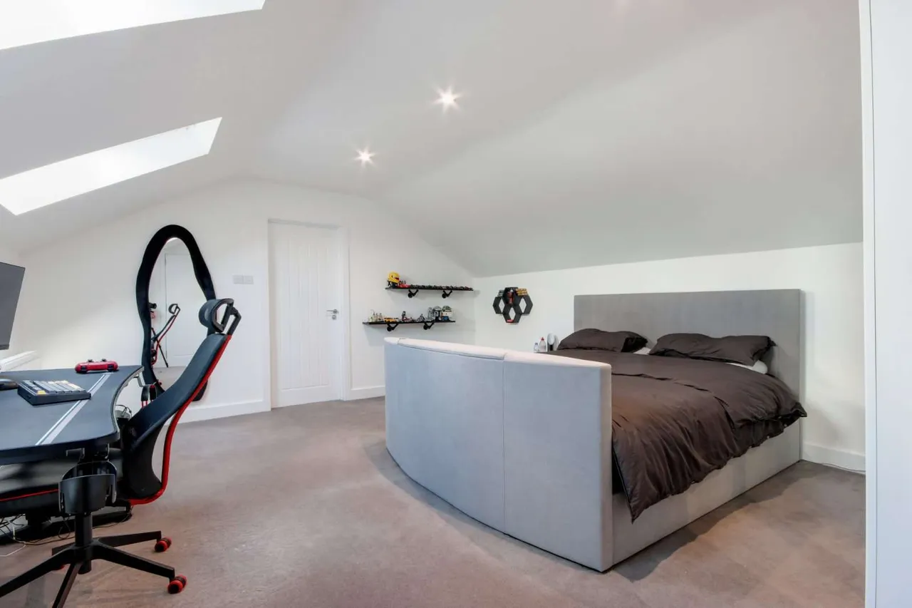 Station Road, Hurst Green, TN19, photo 16