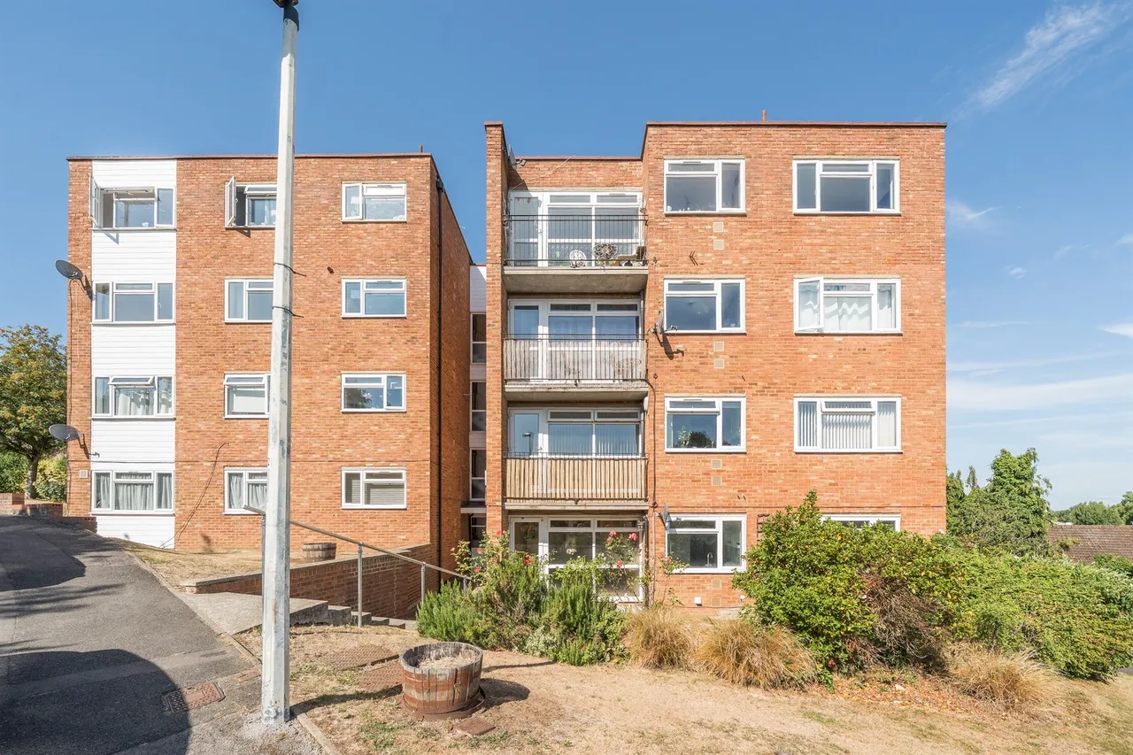 2 bed flat for sale — Croxley Rise, Maidenhead