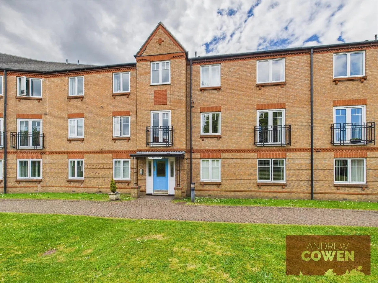 2 bed flat for sale — Wash Beck Close, Scarborough YO12 4DR