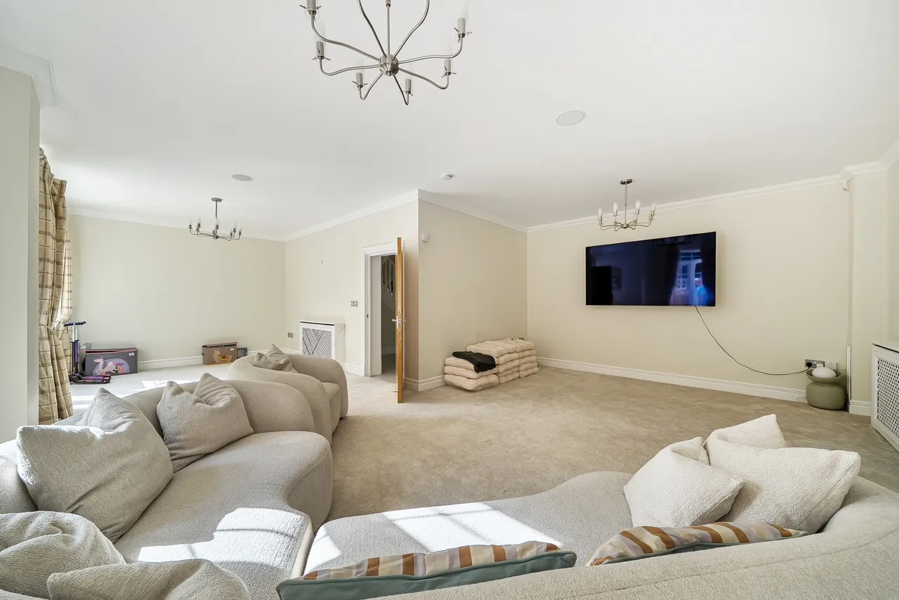 Ascot, Berkshire, SL5 9NA, photo 10
