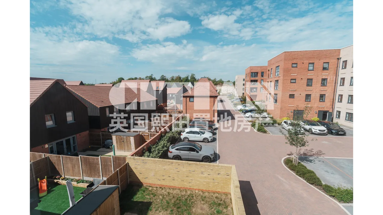 Longhoughton Avenue, Western, DA10, photo 17