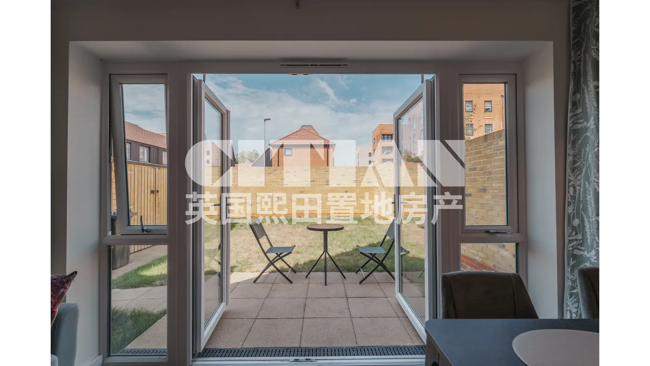 Longhoughton Avenue, Western, DA10, photo 13