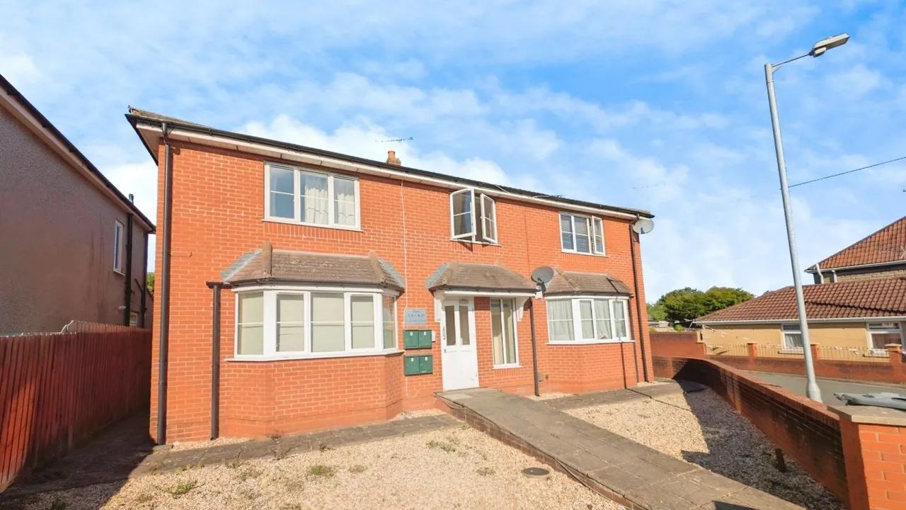 2 bed flat for sale, Kimberley Road, Fishponds, BS16