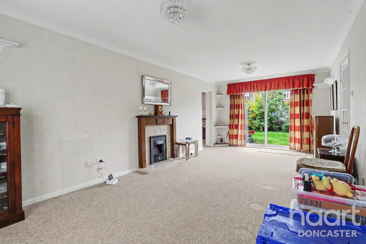 Springwell Lane, Balby, DN4, photo 5
