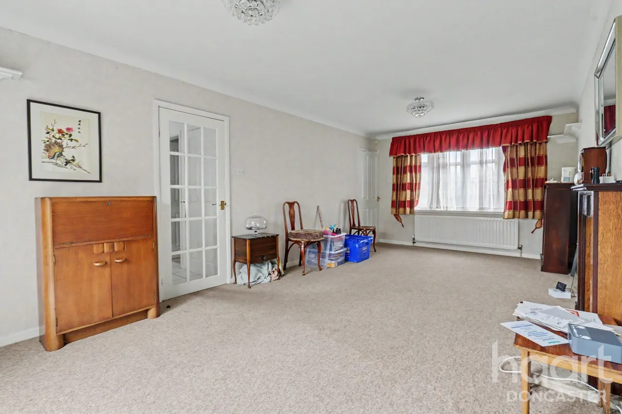 Springwell Lane, Balby, DN4, photo 7