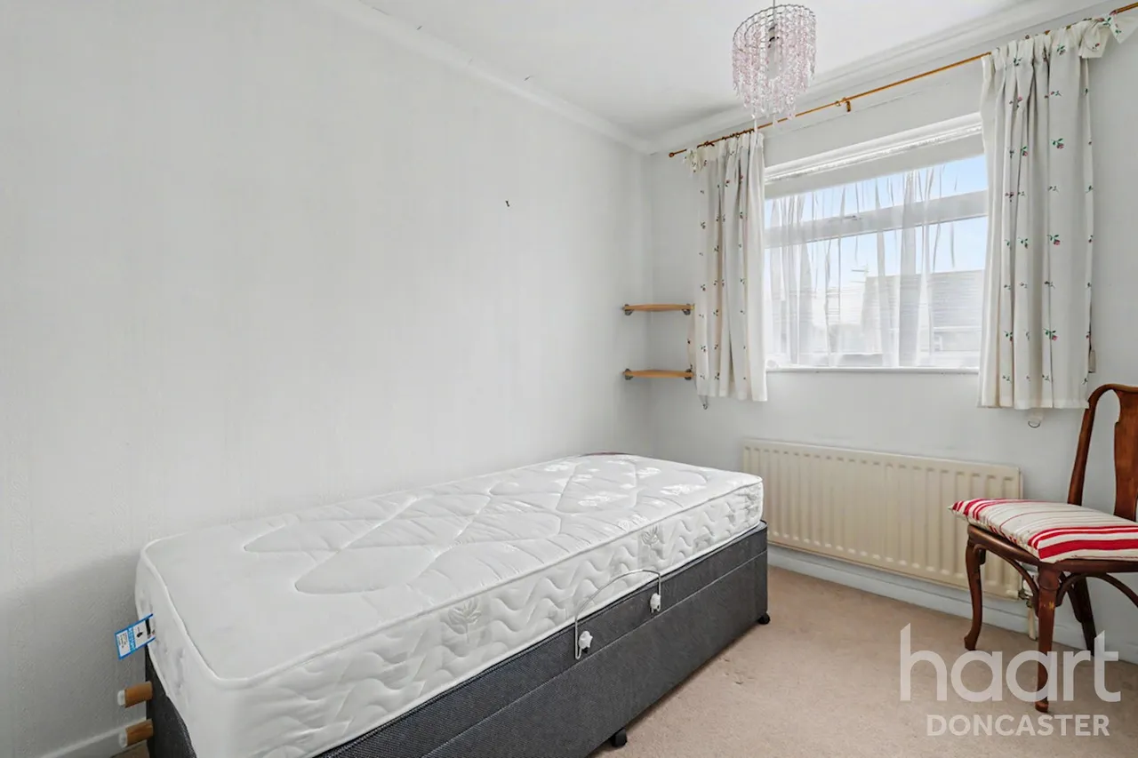 Springwell Lane, Balby, DN4, photo 17