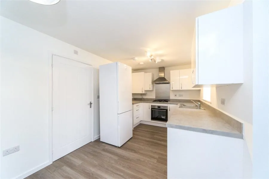 Funnell Drive, Stone Cross, BN24, photo 5