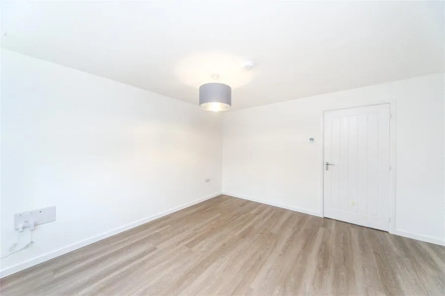 Funnell Drive, Stone Cross, BN24, photo 2