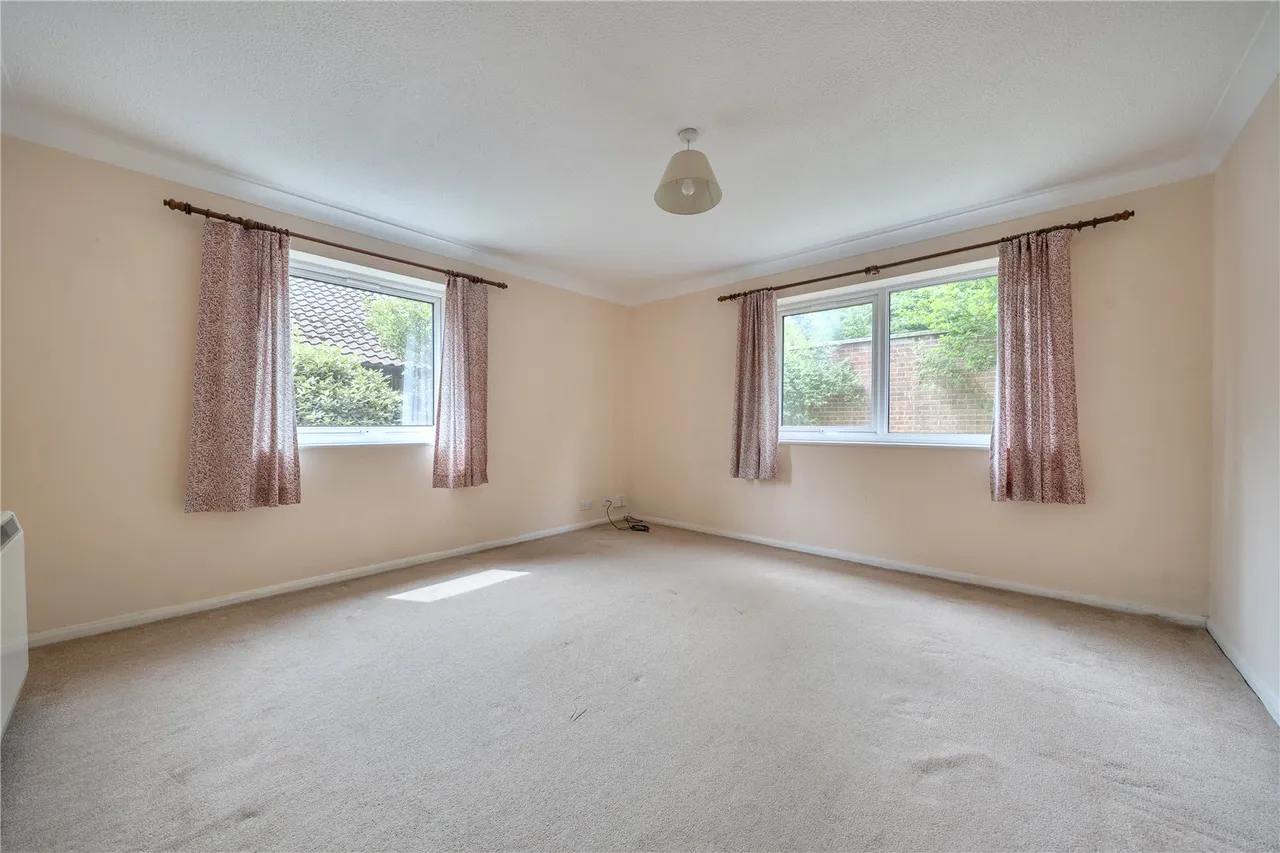 Gordon Court, 110 Gordon Road, Camberley, Surrey, GU15 2JQ, photo 9