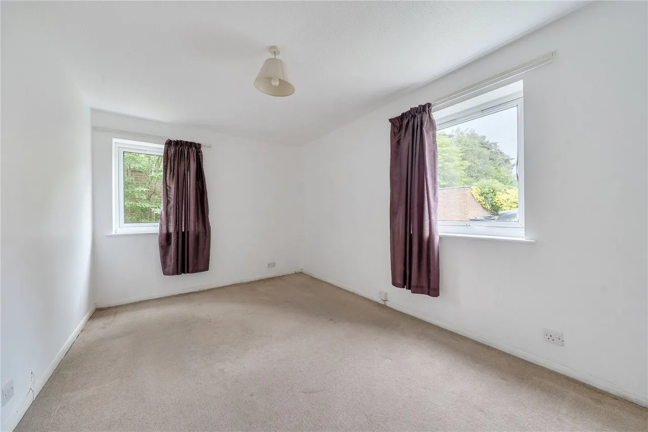 Gordon Court, 110 Gordon Road, Camberley, Surrey, GU15 2JQ, photo 6