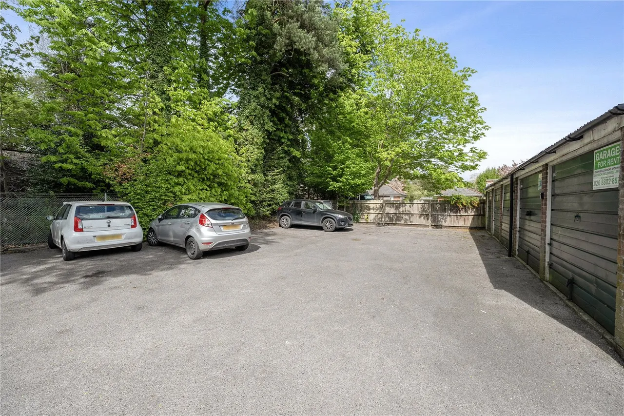 Gordon Court, 110 Gordon Road, Camberley, Surrey, GU15 2JQ, photo 11