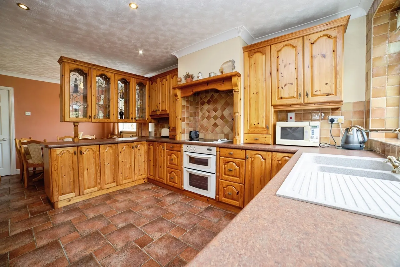 Marlborough Road, Mansfield, Nottinghamshire, NG19, photo 3