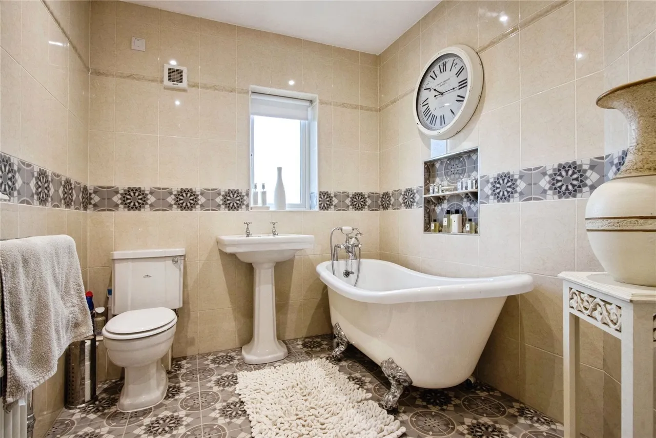 Chapel Street, Tingley, Wakefield, West Yorkshire, WF3, photo 16