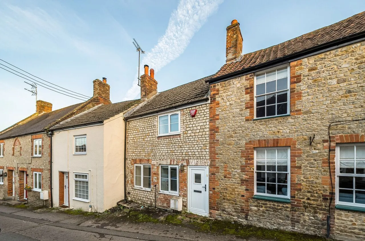 2 bed house for sale, Bread Street, Warminster, BA12