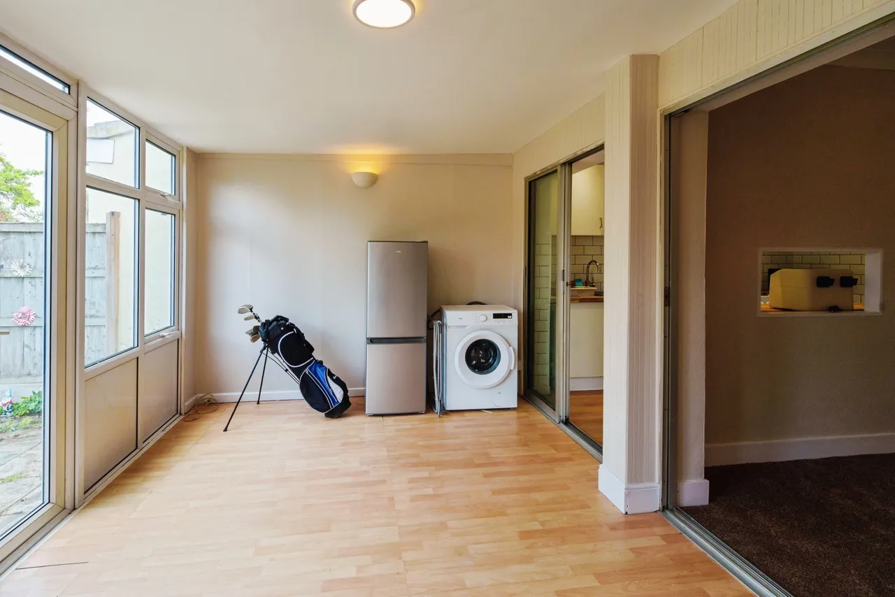 Harwood Avenue, Hornchurch, RM11, photo 10
