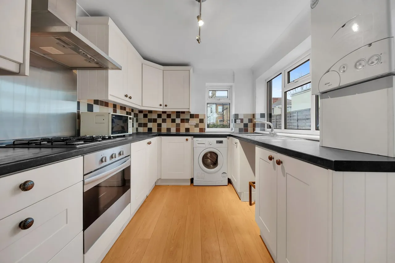 13 Abbots Road, London, E6 1LE, photo 7