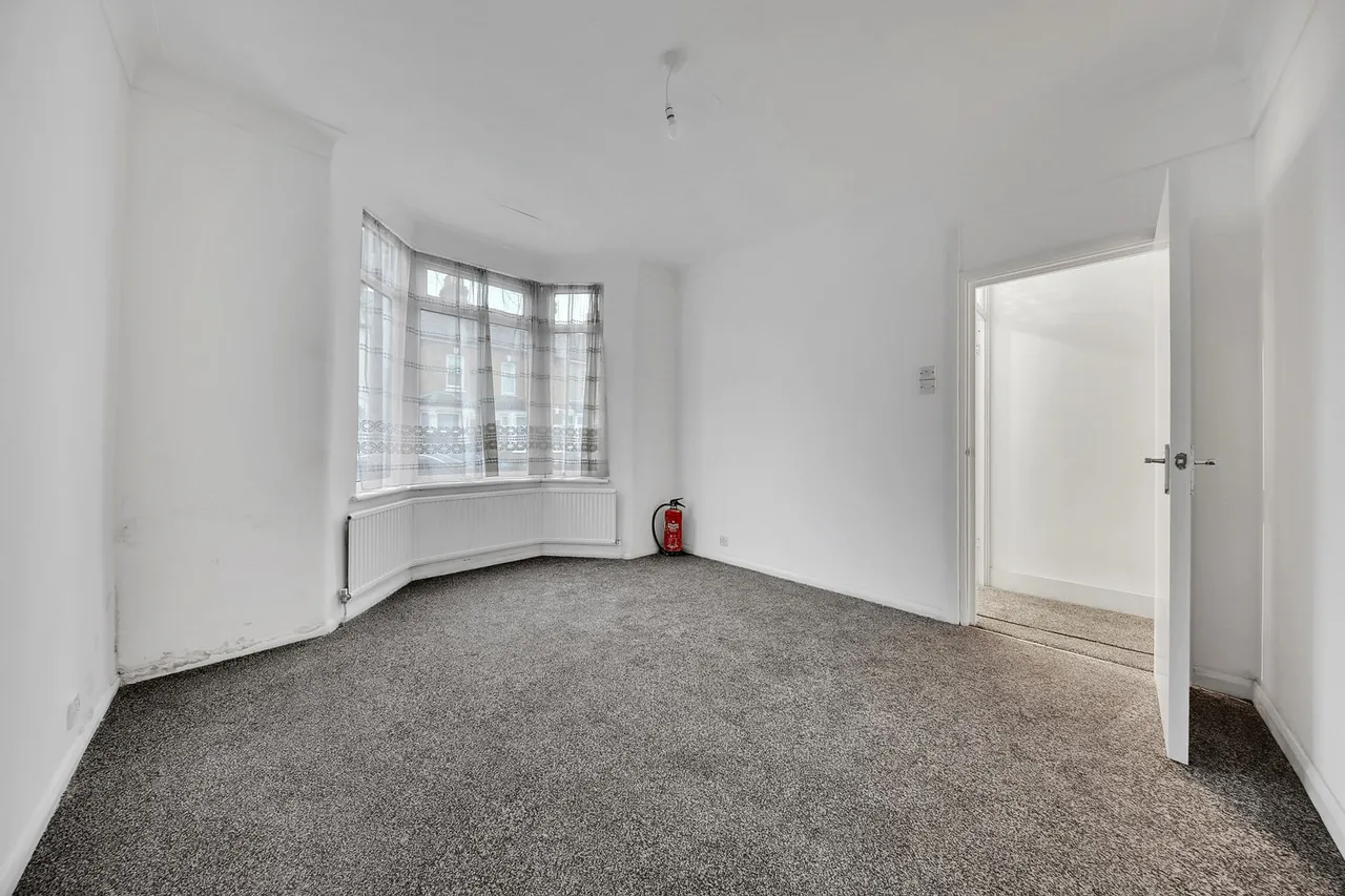 13 Abbots Road, London, E6 1LE, photo 4