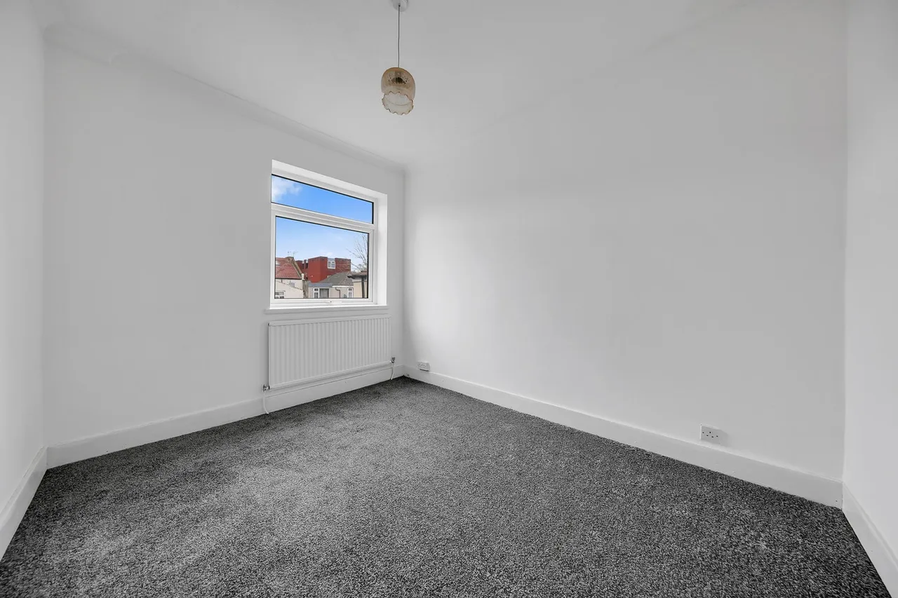 13 Abbots Road, London, E6 1LE, photo 18