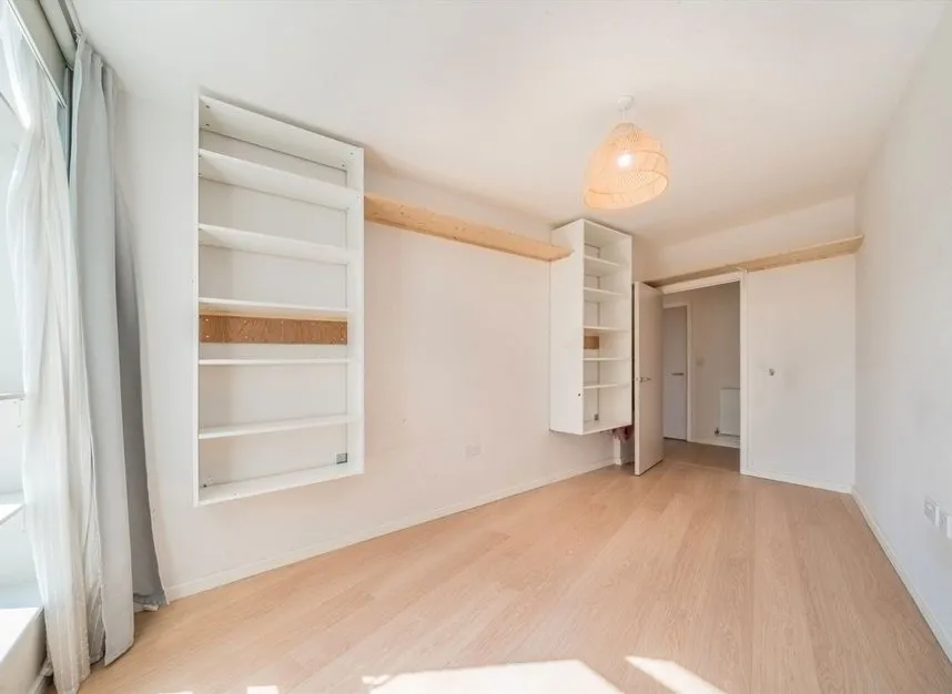 Bow Common Lane, Bow, E3, photo 9