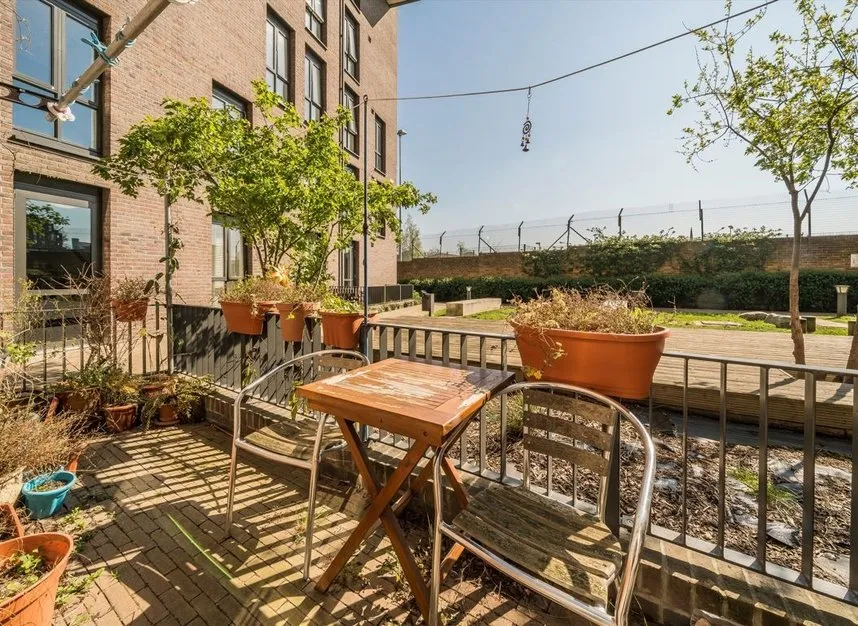 Bow Common Lane, Bow, E3, photo 4