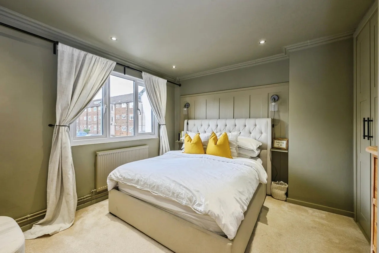 Radstock Way, Merstham, RH1, photo 4