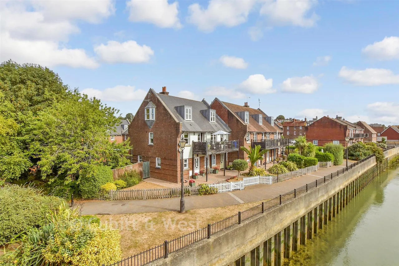 Wheelwrights Close, Arundel, BN18, photo 2